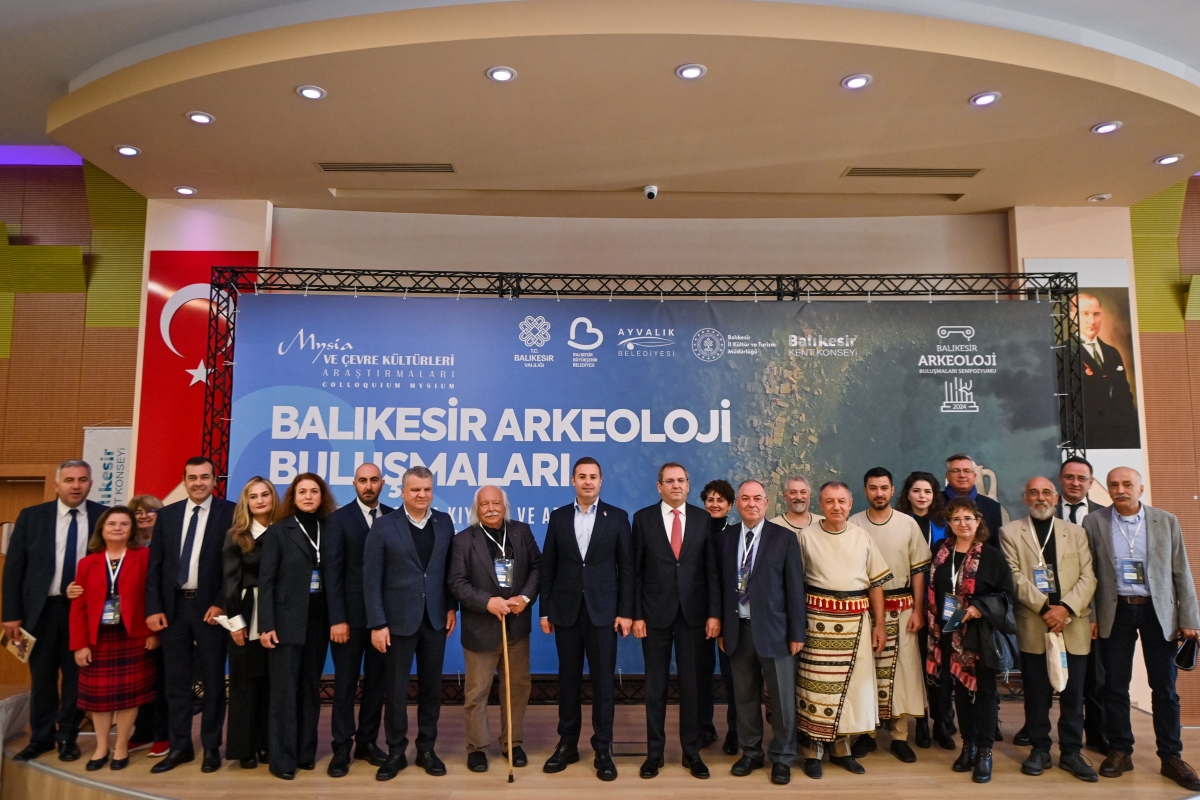 Ayvalık'ta '5. Balıkesir Arkeoloji Buluşmaları Sempozyumu' başladı