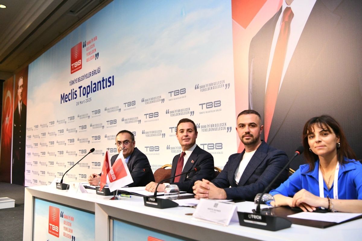 Ahmet Akın’dan TBB’de Güçlü Mesaj: Ekrem Başkan’ın Selamı Var!