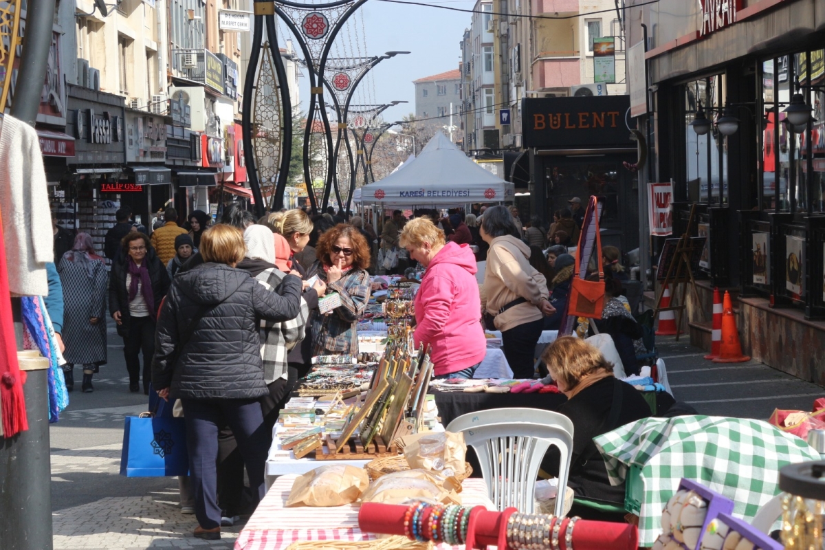 Balıkesir’de Üretici Kadınlar Pazarı’na Yoğun İlgi!