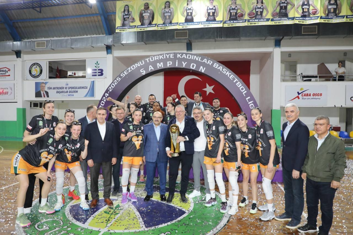 Ferhatoğlu Edremit Belediyesi Gürespor Tarih Yazdı: Namağlup Şampiyon Olarak Süper Lig'e Yükseldi!