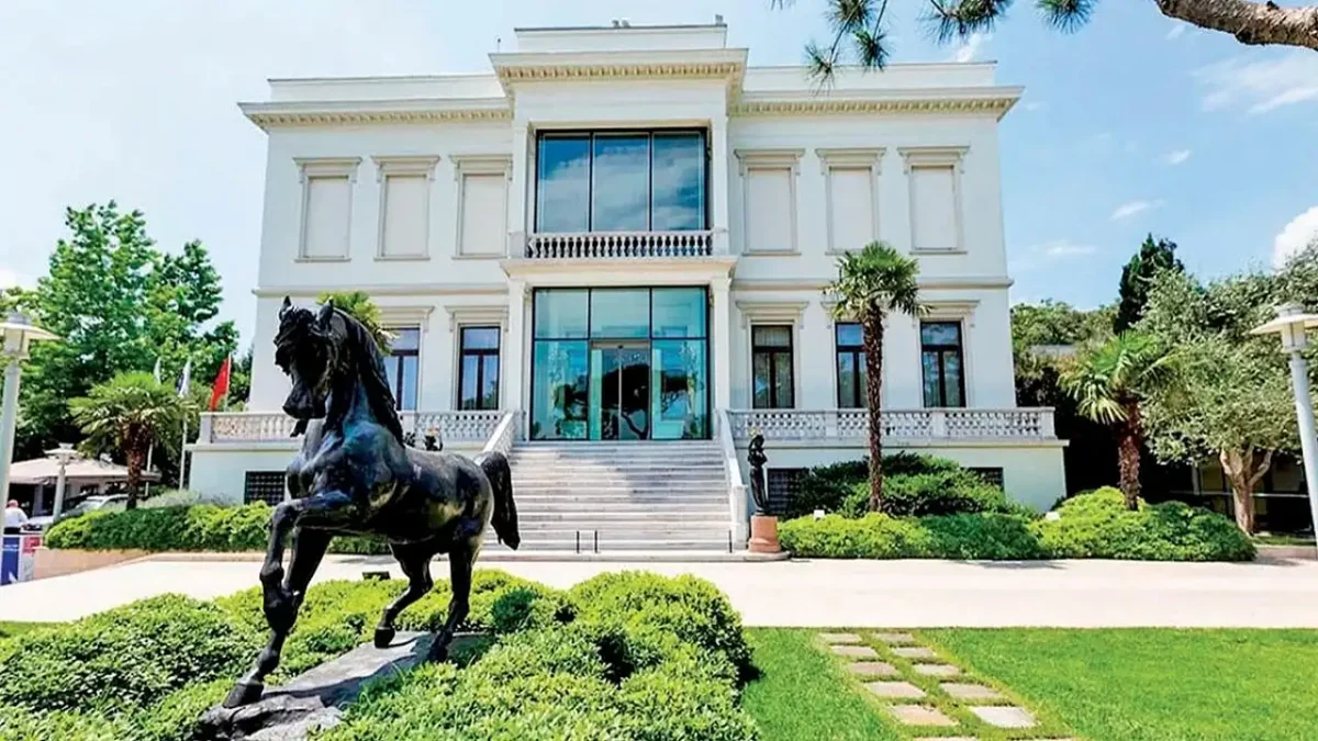 Sabancı Ailesi'nde Şok! Sevilay Sabancı Çınar Davayı Kazandı! Atlı Köşk İçin Dudak Uçuklatan Fiyat!